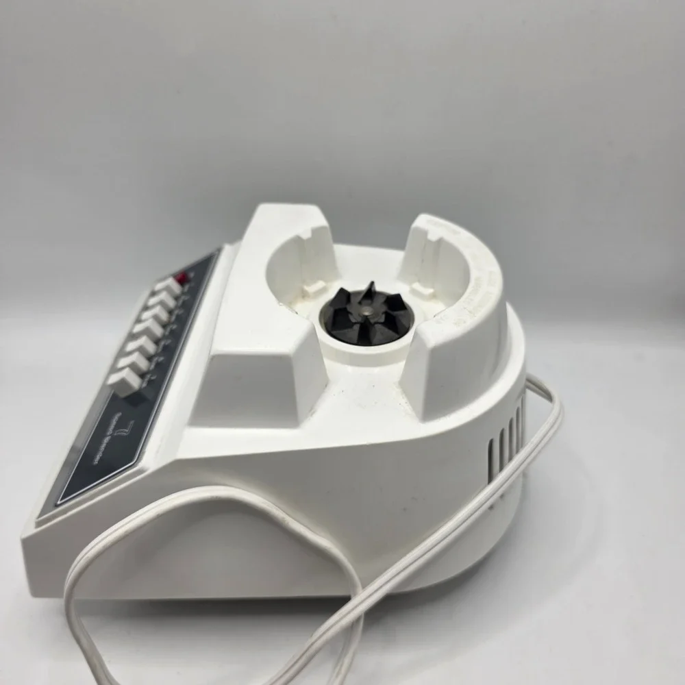 Hamilton Beach 7 Speed Blender White Push Button Vintage Retro Kitchen
